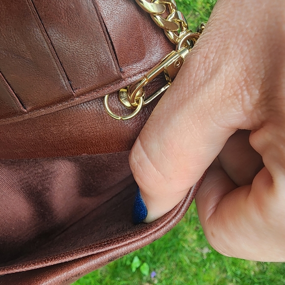 Chanel Bordeaux Caviar Leather CC Logo Long - Picture 7 of 12